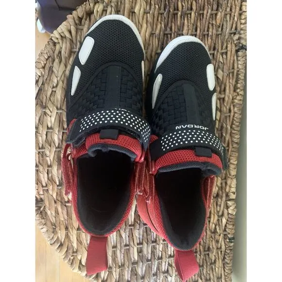 Jordan Red And Black 5.5 Youth Comfort Sneakers