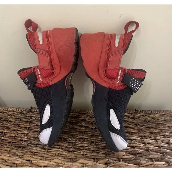 Jordan Red And Black 5.5 Youth Comfort Sneakers