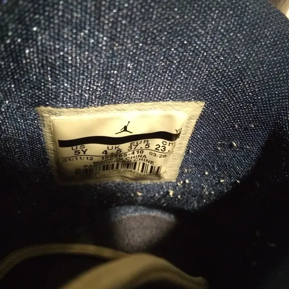 Jordans No23 tennis shoes