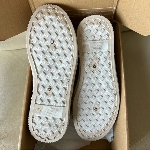 Journee Collection MIDNIGHT Fur-Lined Slip-On Shoes. Beige, Size 10. Cozy &amp; Chic
