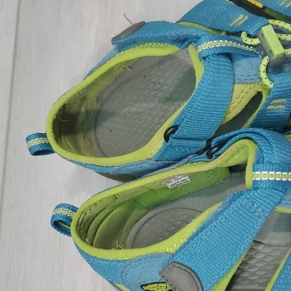 Keen Mens Outdoor Hiking Comfort Sandals shoes sz 5