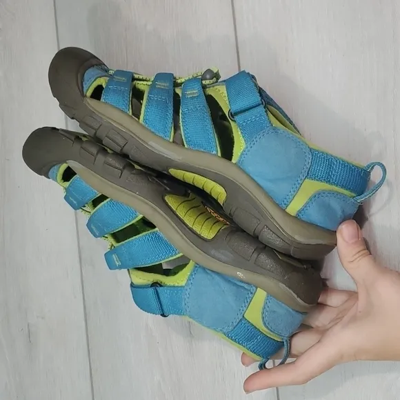 Keen Mens Outdoor Hiking Comfort Sandals shoes sz 5