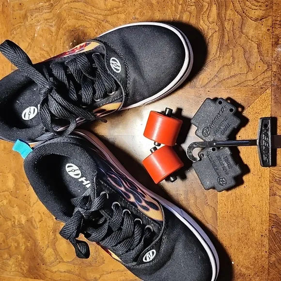 Kids Heely Tennis Shoes