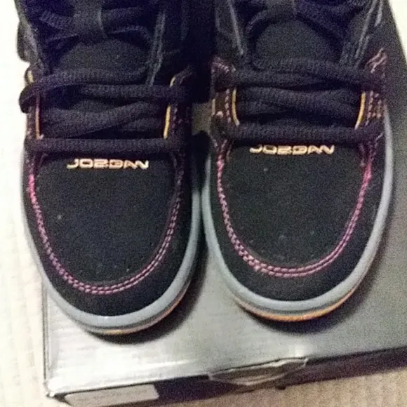 KIDS JORDAN WORN ONCE!! EXCELLENT CONDITION  