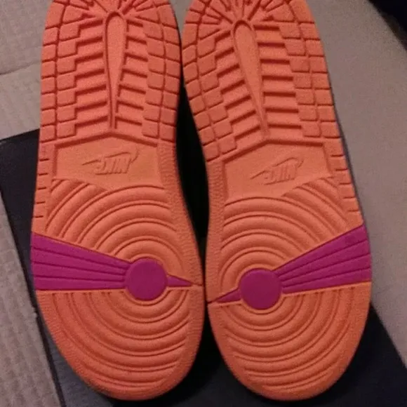 KIDS JORDAN WORN ONCE!! EXCELLENT CONDITION  