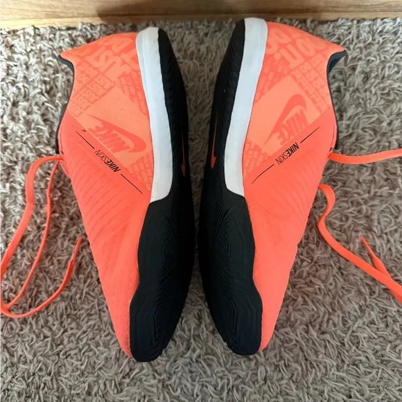 KIDS PHANTOM VENOM ACADEMY IC INDOOR SOCCER SHOES size 5.5