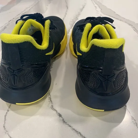 Kobe Focus Mamba! Black size 8.5, Nike AJ5899-001