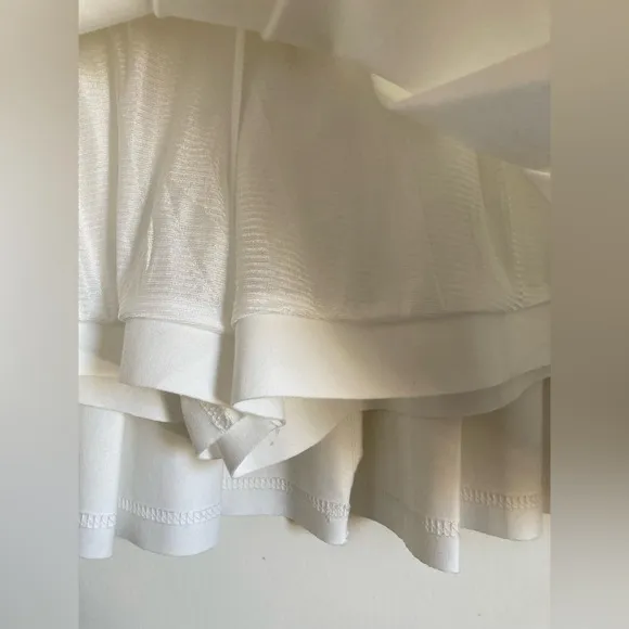 🌞Kroche’ Fait Avec Amour White Pleated Mini Skort