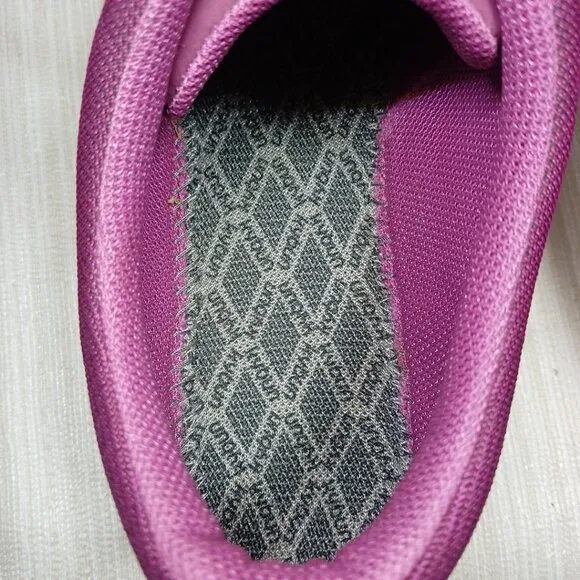 KYBUN WOMEN'S BAUMA FUCHSIA SHOE size 10 US 41 Europe Euc