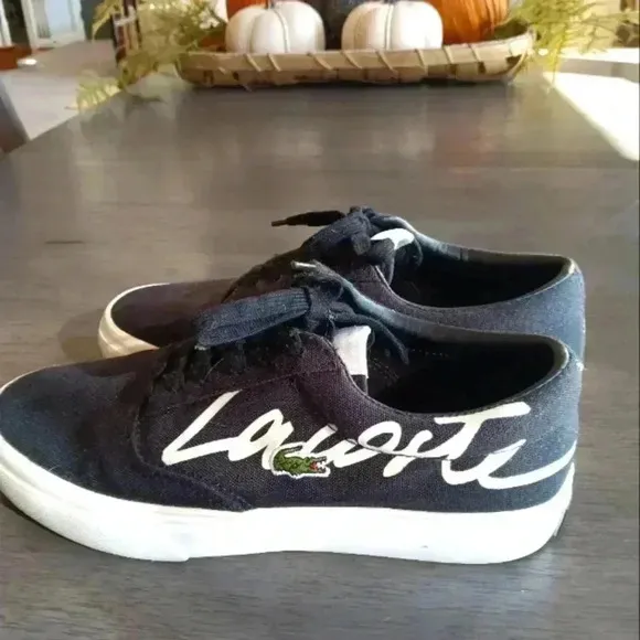 Lacoste Tennis Shoes Unisex Like New