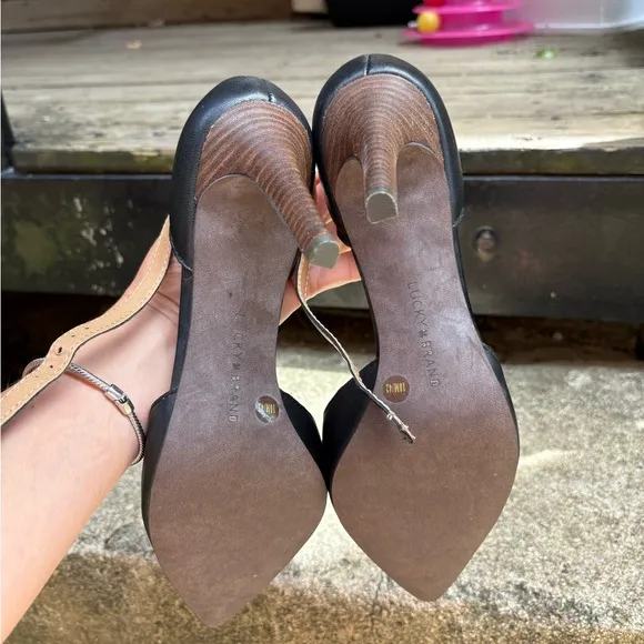 Lucky Brand perfect chic Black Leather Women's Heels with ankle strap 7 1/2
