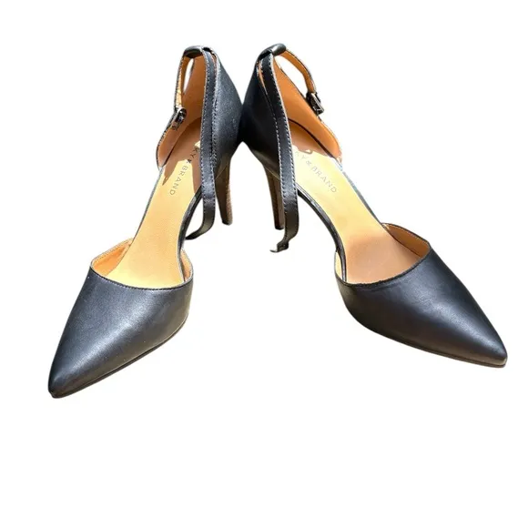 Lucky Brand perfect chic Black Leather Women's Heels with ankle strap 7 1/2