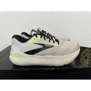 Mens 8 Brooks Ghost Max Grey Volt Black Athletic Road Running Shoes 1104061D071
