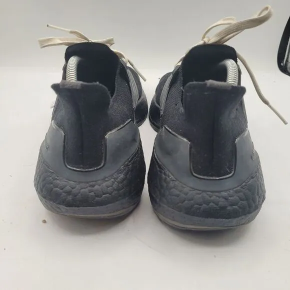 Mens Adidas Ultra Boost 22 Size 10 Athletic Sneakers‎ Triple Black Core GZ0127
