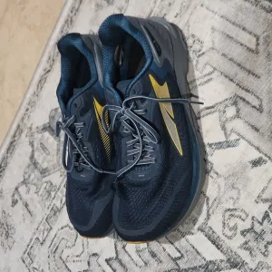 Mens‎ Altra  tennis shoes