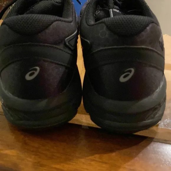Mens ASICS Black Tennis Shoes. Size 11.5