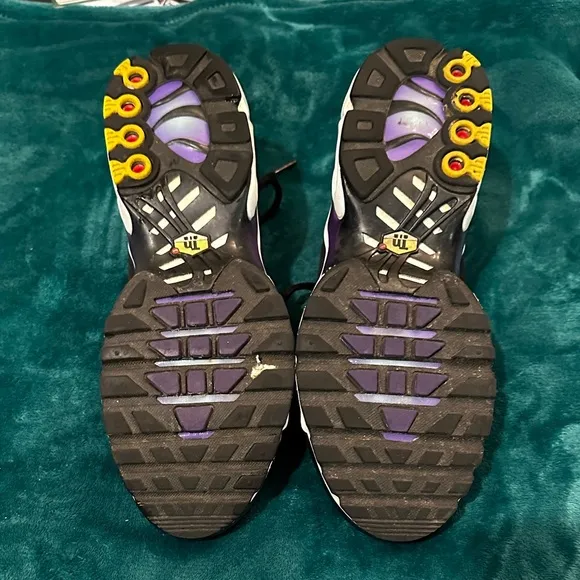 Men’s Nike Air Max Plus 'VoltagePurple BQ4629-002 Sneaker Tennis Shoes size 9