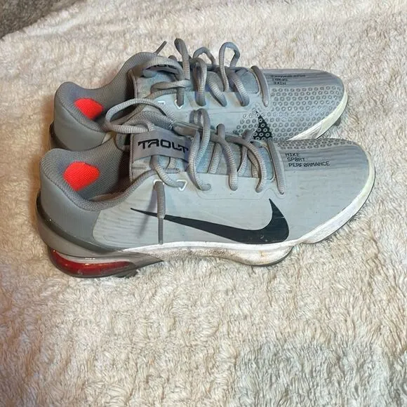 Mens Nike air zoom Trout cleats size 8
