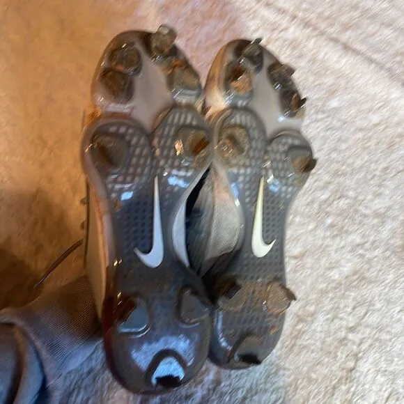 Mens Nike air zoom Trout cleats size 8
