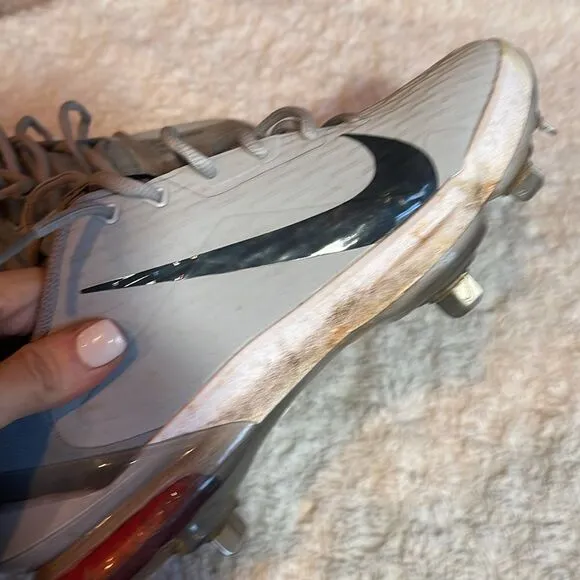 Mens Nike air zoom Trout cleats size 8