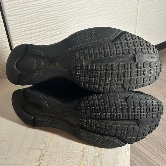 Men’s Reebok athletic shoes, Sz 10.5