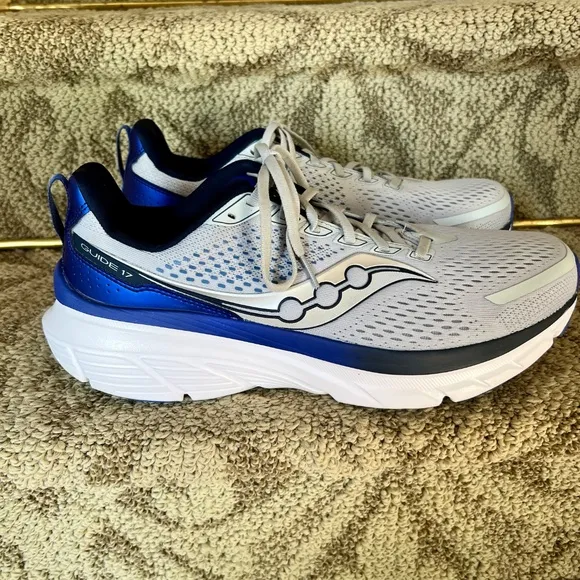 Men's Saucony Guide 17 Tennis Shoes Sneakers Cloud Gray / Royal Blue US Size 12