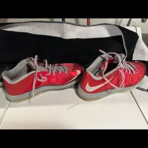 Mens shoes