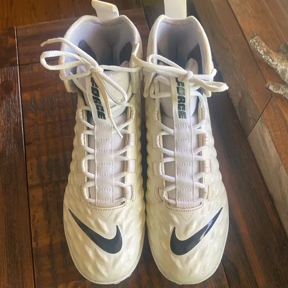 Men’s white Nike force savage pro football cleats