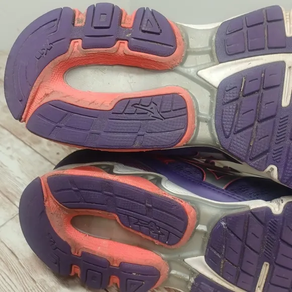 Mizuno Wave Inspire 12 Running Sneakers Tennis Shoes Purple Neon Pink Size 11