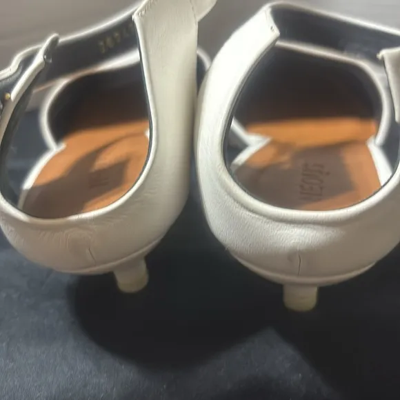 Neous pholidota leather kitten heels Elegant White Women's Shoes. EUC
