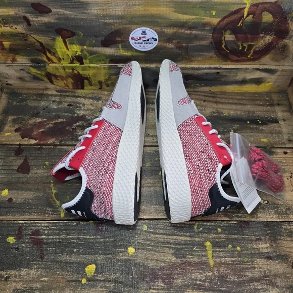 NEW‎ Adidas Pharrell Solar HU Tennis V2 Men's Shoes Red Size 9, 10, 11 BB9542