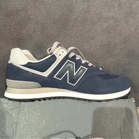 New Balance 574 Men's Navy Sneakers Size 11