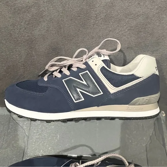 New Balance 574 Men's Navy Sneakers Size 11
