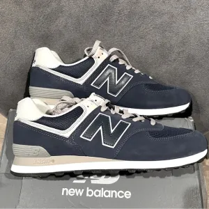New Balance 574 Men's Navy Sneakers Size 11