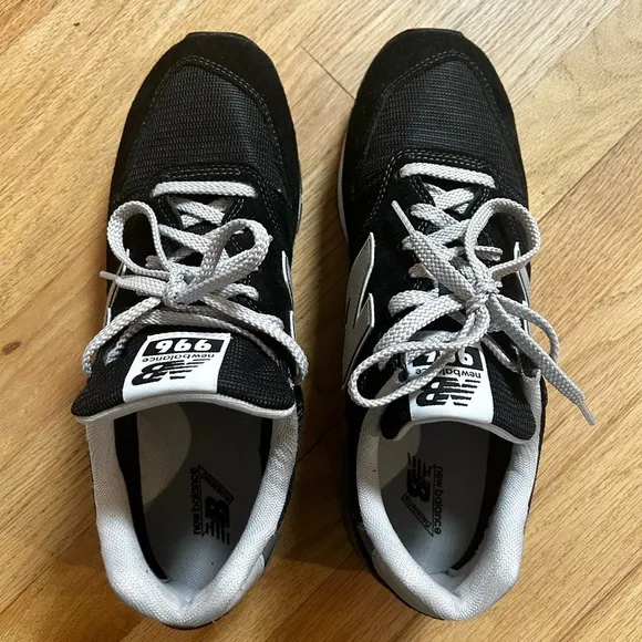 NEW BALANCE 996 men’s sneakers tennis shoes gray size 9.5
