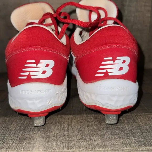 NEW BALANCE Cleats-size 7