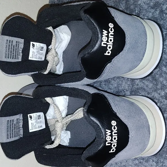 New Balance Men's Gray Sneakers