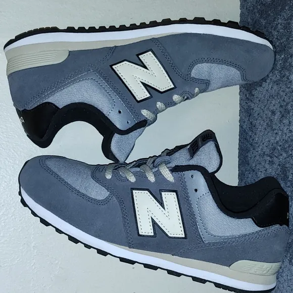 New Balance Men's Gray Sneakers