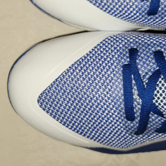 New Balance shoes baseball metal cleats, blue &amp; white athletic shoes 10.5 NWOT