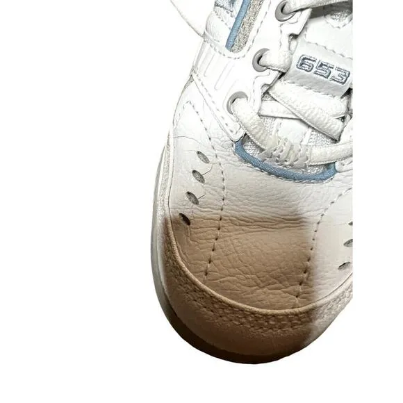 New Balance tennis shoes 653  women's size 8 white blue