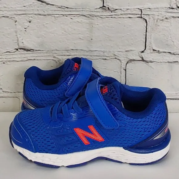 'NEW BALANCE' TENNIS SHOES