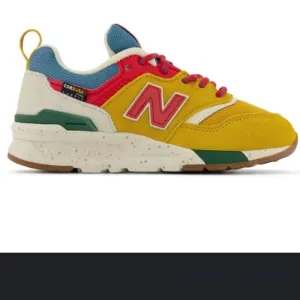 New Balance Varsity Gold Boys 4.5 Sneakers Tennis Shoes GR997HJG
