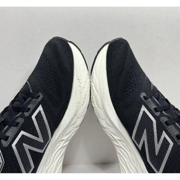 New Balance Fresh Foam X 880v14 Shoes Mens Size 8.5 D Black White Road Running