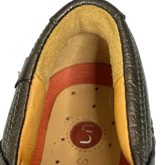 New  Clark’s Artisan Pewter Metallic Leather Slip On Career Casual Walking Shoes