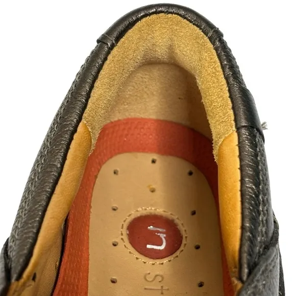 New  Clark’s Artisan Pewter Metallic Leather Slip On Career Casual Walking Shoes