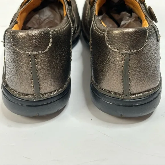 New  Clark’s Artisan Pewter Metallic Leather Slip On Career Casual Walking Shoes