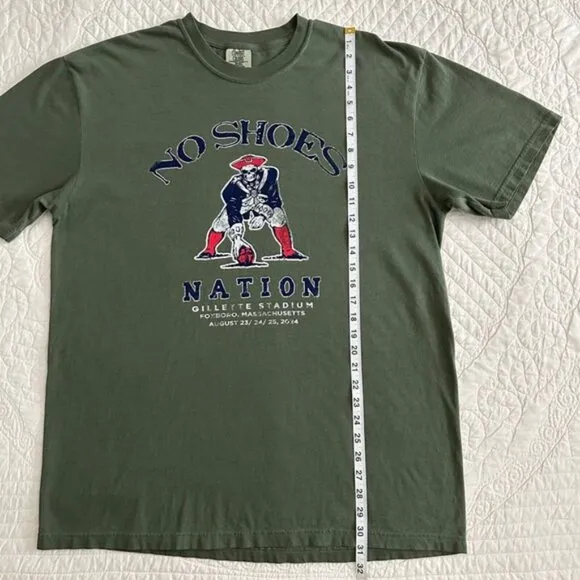 New Kenny Chesney Gillette Stadium 2024 Tour T-Shirt Tee Shirt No Shoes Nation