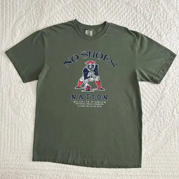 New Kenny Chesney Gillette Stadium 2024 Tour T-Shirt Tee Shirt No Shoes Nation
