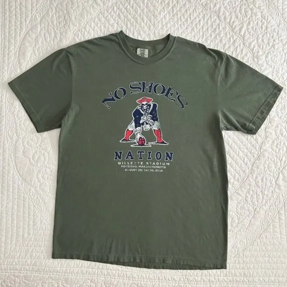 New Kenny Chesney Gillette Stadium 2024 Tour T-Shirt Tee Shirt No Shoes Nation
