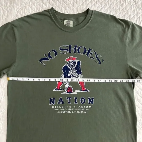 New Kenny Chesney Gillette Stadium 2024 Tour T-Shirt Tee Shirt No Shoes Nation